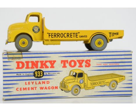 Dinky Toys 933 Leyland Cement Wagon, boxed,        