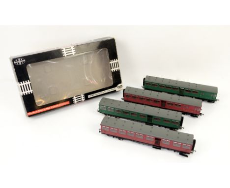 Kernow 00 gauge LSWR Gate Stock twin pack in original boxPROVENANCE: From a deceased estate. This collection was put together