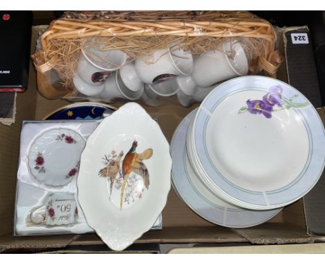 BOX - THE TRADE WINDS TABLE WARES, BASKET OF DOG PORTRAIT MUGS, DINNER PLATES, ETC