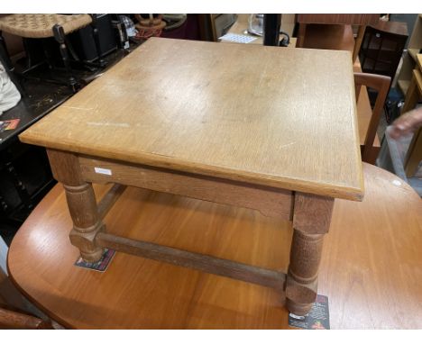 SQUARE SECTION OAK LAMP TABLE ON TURNED LEGS 
