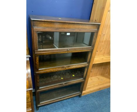 An oak vintage Globe Wernicke style four tier bookcase H 146 cm W 87 cm