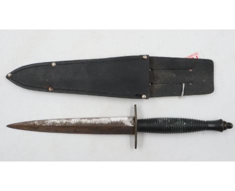 British Commando dagger and leather sheath. UK P&amp;P Group 1 (£16+VAT for the first lot and £2+VAT for subsequent lots) 