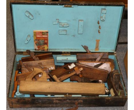 Box assorted moulding planes, other tools and instruments
