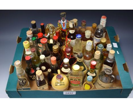 Alcoholic Miniatures - Vat 69, Mountain Music whisky, sheery, brandy, gin, etc qty (some empty bottles)