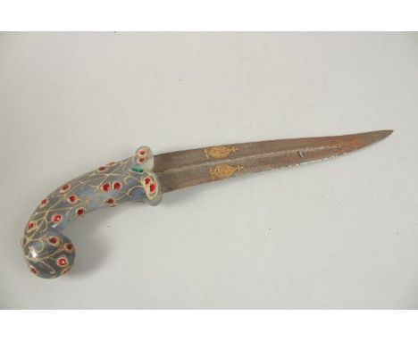 A DECORATIVE INDIAN HARDSTONE HANDLE DAGGER.