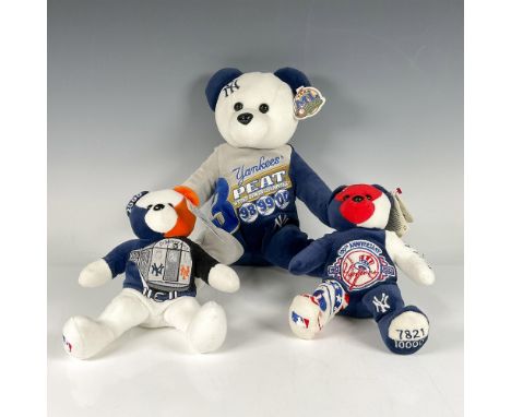 This set of three stuffed baseball bears includes a blue and white bear celebrating the Yankees three-peat in 1998, 1999, and