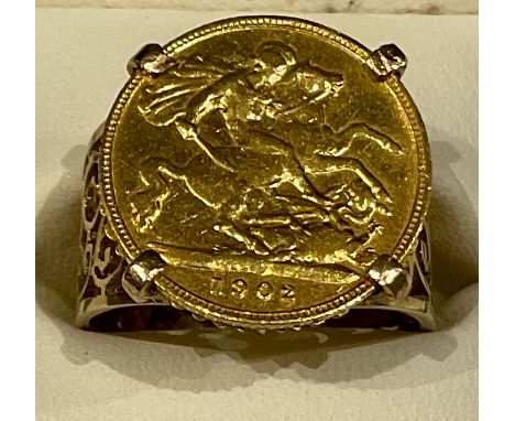 An Edward VII gold half sovereign, 1902, 9ct gold mounted as a ring, size S/T, 10.4g 