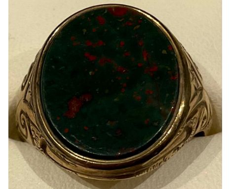 A late 19th century gentleman's 9ct rose gold bloodstone signet ring, size S/T, 5g 