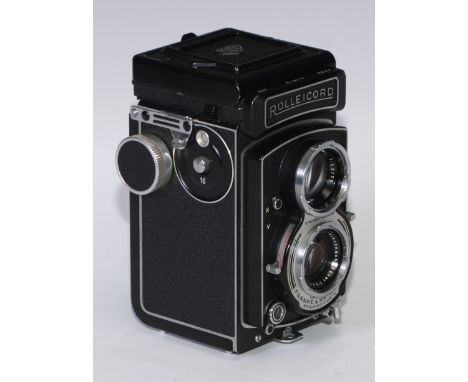 Photography - a Rolleicord Vb - Model K3Vb camera, serial number Vb2607716 