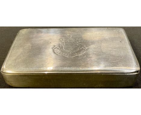 A Victorian silver rounded rectangular armorial snuff box, hinged cover, 6.5cm wide, Birmingham 1871 
