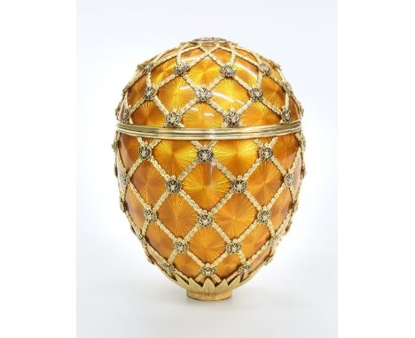 A CONTINENTAL GEM-SET ENAMEL EASTER EGG BEARING PSEUDO-RUSSIAN HALLMARKS INCLUDING FABERGE, second half of the 20th century, 