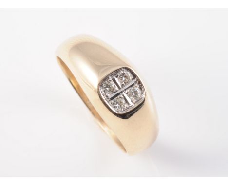 A GENTS DIAMOND SET SIGNET RING, the square shaped mount set with four brilliant cut diamonds in a heavy tapering mount. Hall