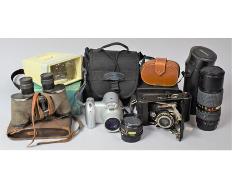 A Collection of Vintage Cameras, Telescopic Lens, Bausch and Lomb Binoculars, Solar 3 Slide Viewer etc 