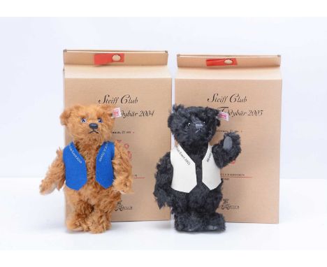 Two Steiff limited edition Club Event teddy bears,  a Bears 'N' Bunnies 2003 1593 for the year and a Bears 'N' Bunnies 2004, 