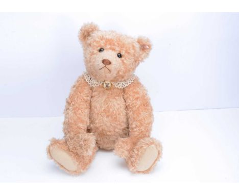 A large Steiff limited edition Appolonia teddy bear, 1024 of 1500 made exclusively for The Toy Shoppe (American), as Maximili