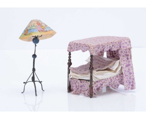 Westacre dolls’ house furniture, a black painted wire standard lamp with hand painted paper shade of Dutch scene —5 ¾in. (15c