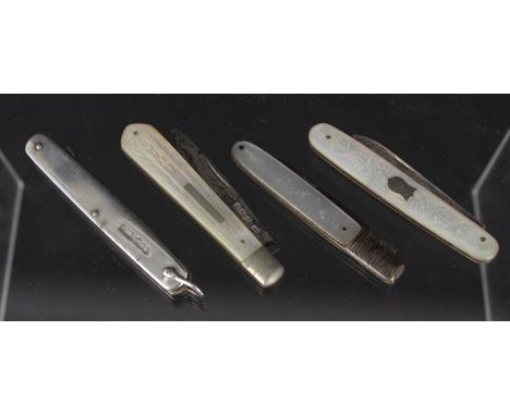 Three silver bladed mother of pearl fruit knives and a silver cased penknife with button hook attachment