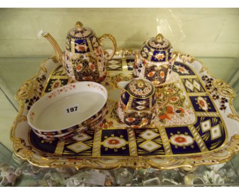 19TH CENTURY DAVENPORT ENGLISH IMARI PATTERNED TEA SERVICE ON TRAY