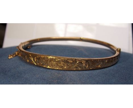 9CT ROSE GOLD ENGRAVED BANGLE
