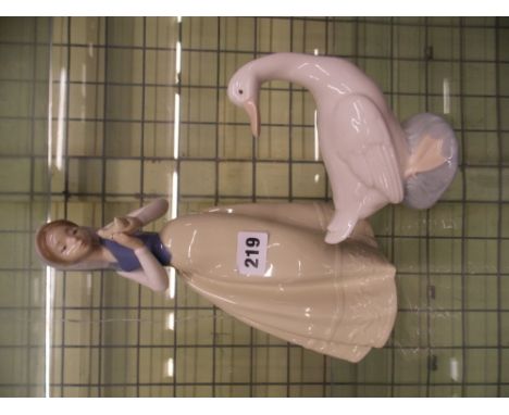NAO FIGURE -1264 AND MODEL OF A GOOSE