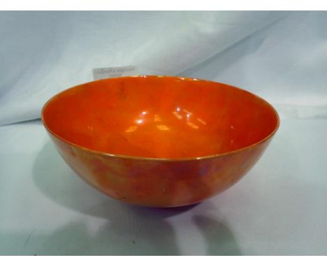 Royal Doulton small orange lustre, footed bowl (hairline), D: 12.5cm. UK P&amp;P Group 1 (£16+VAT for the first lot and £2+VA