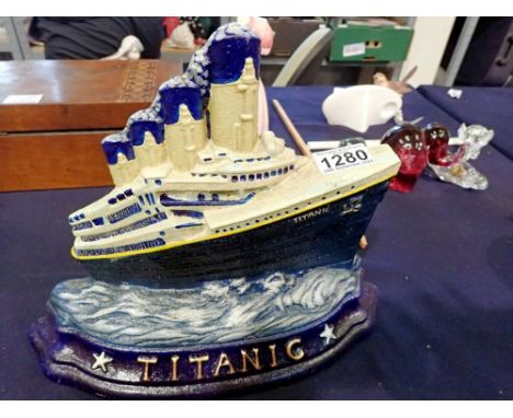 Cast iron Titanic doorstop, H: 26 cm. UK P&amp;P Group 2 (£20+VAT for the first lot and £4+VAT for subsequent lots)