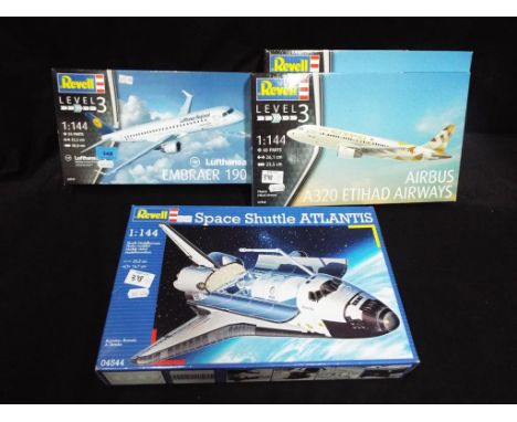 Revell - a Revell 1:144 scale Lufthansa Embraer 190 model kit #03937, 2 x Airbus A320 Etihad Airways 1/144 scale model kit #0