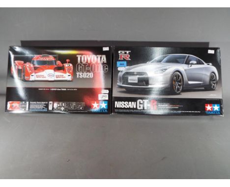 Tamiya Japan - two Tamiya Japan 1/24 Scale Sports Car Series model cars to include Nissan GT-R #24300-3800 and Toyota GT-One 