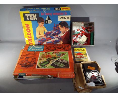 Tri-Ang Minic - a boxed Tri-Ang Minic motorways set #M1522 and a boxed Tallon TEK self locking construction set, both items u