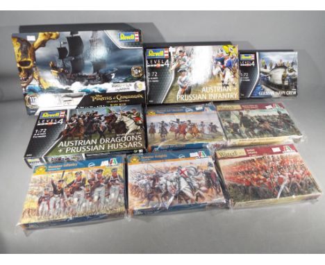 Revell - a selection of Revell and similar 1/72 and 1/150 scales model kits to include Disney Pirates of the Caribbean, Austr
