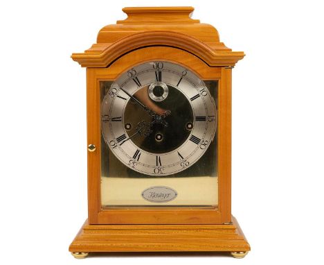 Kieninger 3 train clock mantel clock in light hardwood case, brass dial with silvered chapter ring and Roman numerals, Kienin