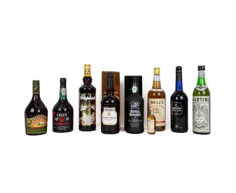 A bottle of Bells Extra Special 100cl together with: two bottles of Harveys Bristol Cream 75cl 17.5% alc/vol; bottle of Croft