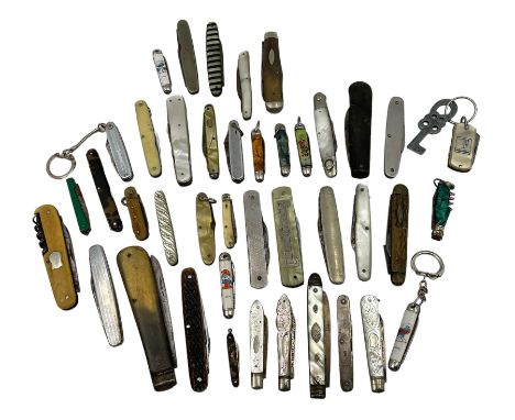 Collection of pen knives and fruit knives, to include Mother of Pearl handled silver bladed example, hallmarked, miniature to