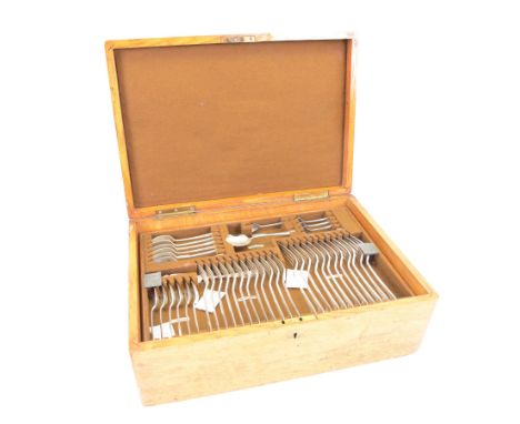 Mappin & Webb silver plated canteen of cutlery, the oak case with hinged lid two two removable trays, and sunken brass handle