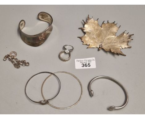Collection of silver and other jewellery to include: Celtic design ring, Thomas Sabo Charm Club curb-link bracelet, dress rin