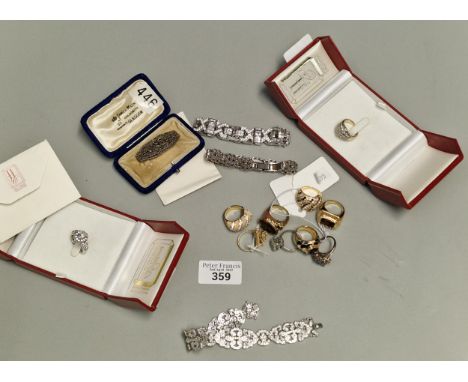 Collection of costume jewellery to include: Hollywood Collection Reproduction Marilyn Monroe dress ring and Vivien Leigh dres