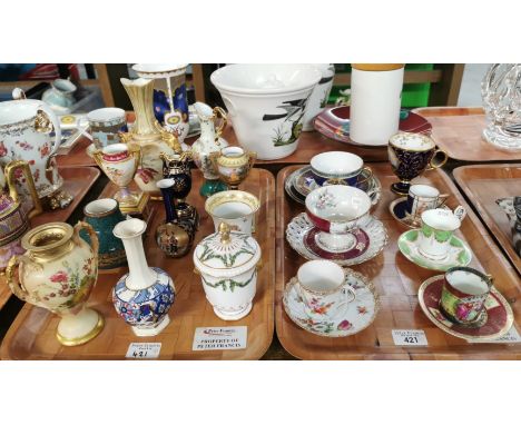 Large collection of assorted mainly continental and Oriental cabinet china items to include: Worcester, Masons, Dresden, Sevr