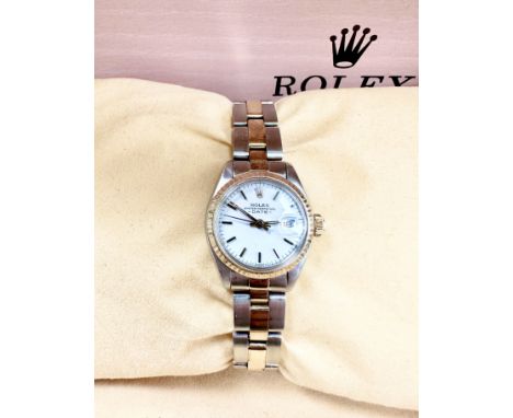 A lady's stainless steel and 18ct gold Rolex Oyster Perpetual Date wristwatch, ref. 6900, white dial with centre seconds, dat