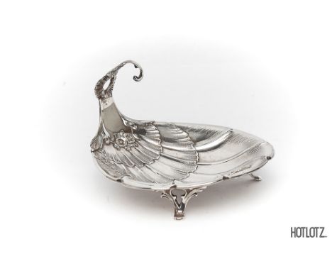 A GERMAN SILVER SCALLOP SHELL DISH
Mark of Gebruder Deyhle, Schwabisch Gmund, Early 20th Century
Of shell form with on three 