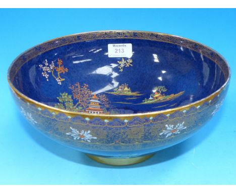 A Carltonware chinoiserie pattern bowl with gilt decoration (hairline crack to base)