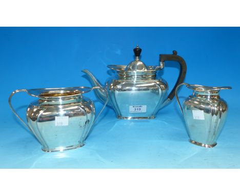 A Georgian style silver 3 piece tea service, Sheffield 1907, 27 oz.