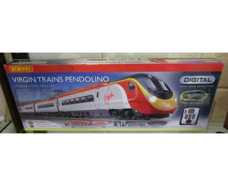Hornby Virgin Trains Pendolino OO gauge digital train set - Model R 1076