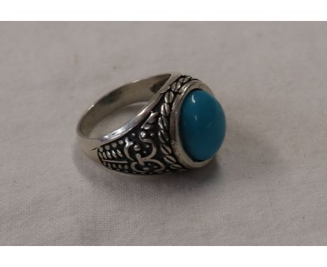 Silver turquoise ring