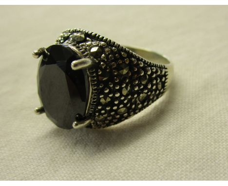 Silver marcasite &amp; stone set ring