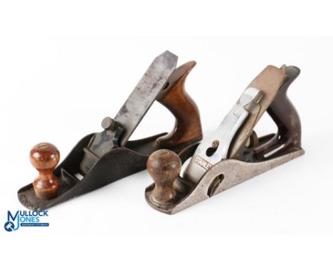 Vintage Stanley No 40 1/2 Smooth Bottom Woodwork Plane, plus No 10 1/2 plane - the No. 40 1/2 has a replacement blade with it