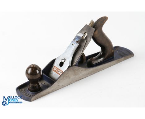 Vintage Record No.5 jack plane with corrugated sole, in good used condition with original parts G 
