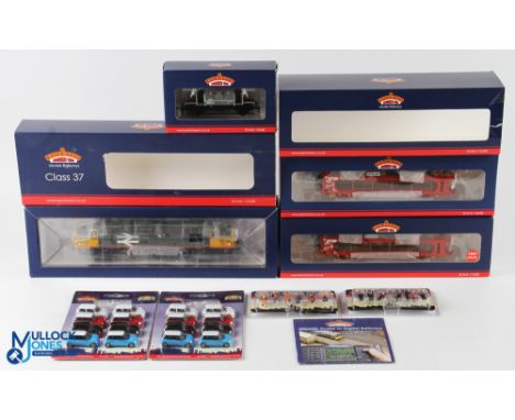 Bachmann 'OO' Gauge Collection to Include a boxed 32-387 rail freight Redstripe class 37506 diesel loco, twin pack car transp