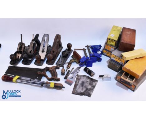 Mixed lot of used Carpentry Tools Planes, Boxes, to include 4 woodworking planes all missing parts, a selection of empty plan