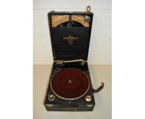 VINTAGE COLUMBIA PORTABLE RECORD PLAYER TOGETHER WITH A QUANTITY OF 78 RPM RECORDS