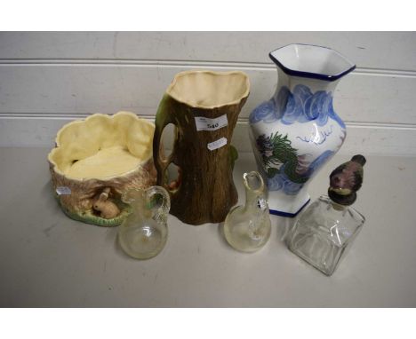 MIXED LOT TO INCLUDE A WITHERNSEA POTTERY VASE, SYLVAC CROCUS PLANTER AND OTHER MIXED CERAMICS AND GLASS WARES